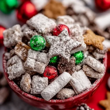 Easy Festive Christmas Muddy Buddies