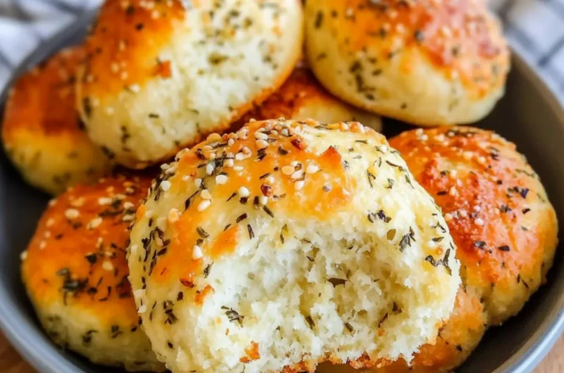 Keto Garlic Butter Rolls
